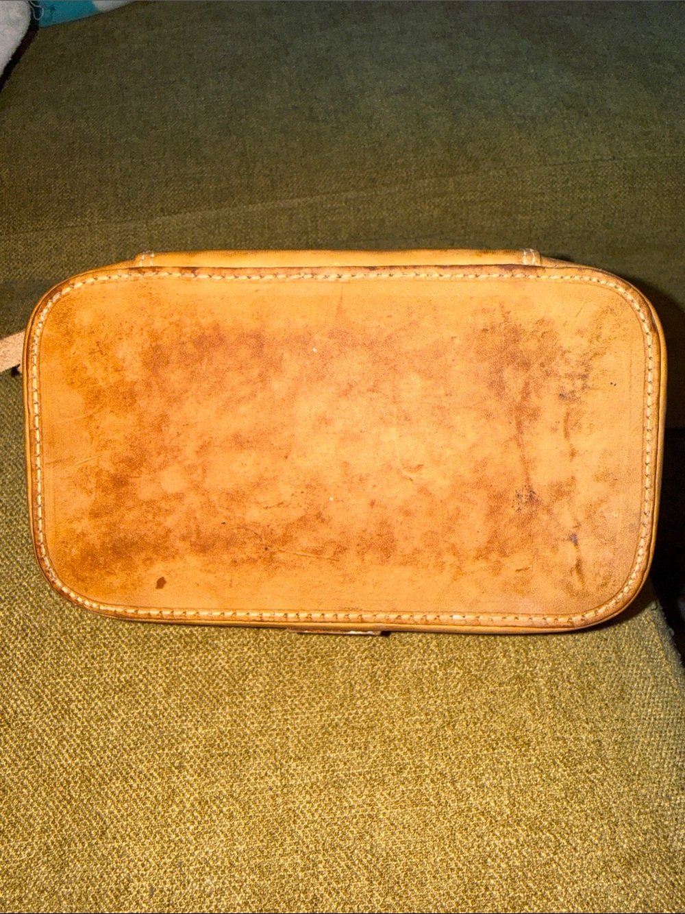 Consuela Diego Small Traincase with Colorful Handle - Picture 4 of 8